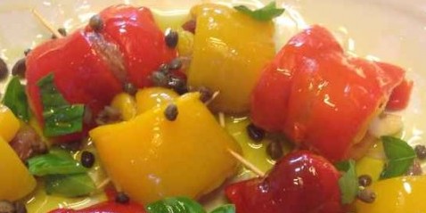 Antipasti-peperoni con acciuga in salsa 