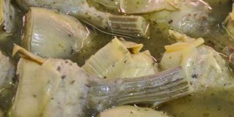 Antipasti-carciofi alla romana