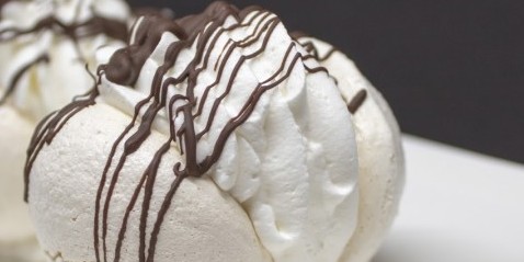 Dolci-meringhe alla panna 